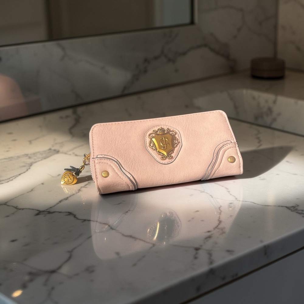 Juicy Couture Romance Gusset Single Zip Around - Dusty Blush